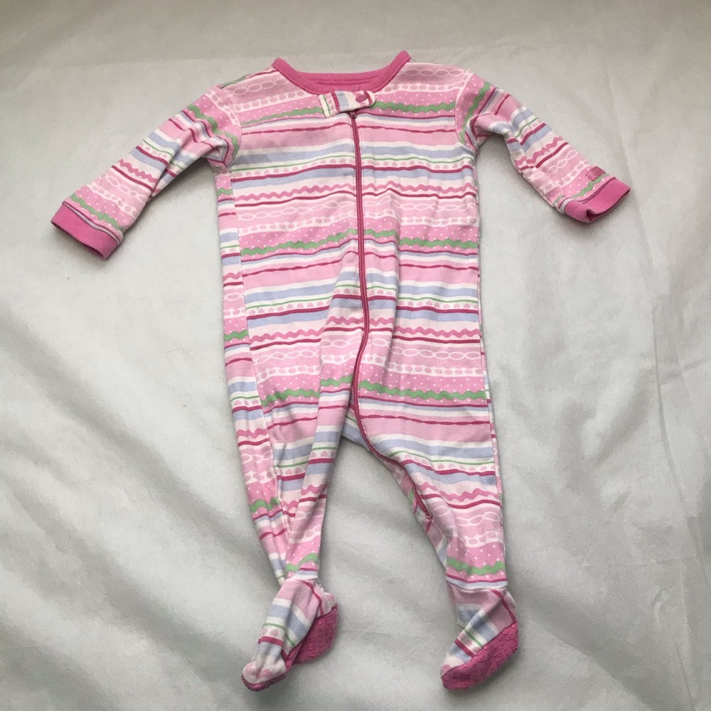 5/$25 CHILDREN’S PLACE footed pj’s slip grips